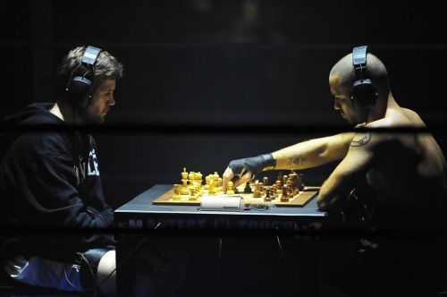 Chessboxing Database - Giuseppe 'Mezzaluna' Grasso vs Karl 'Ouch' Strugnell